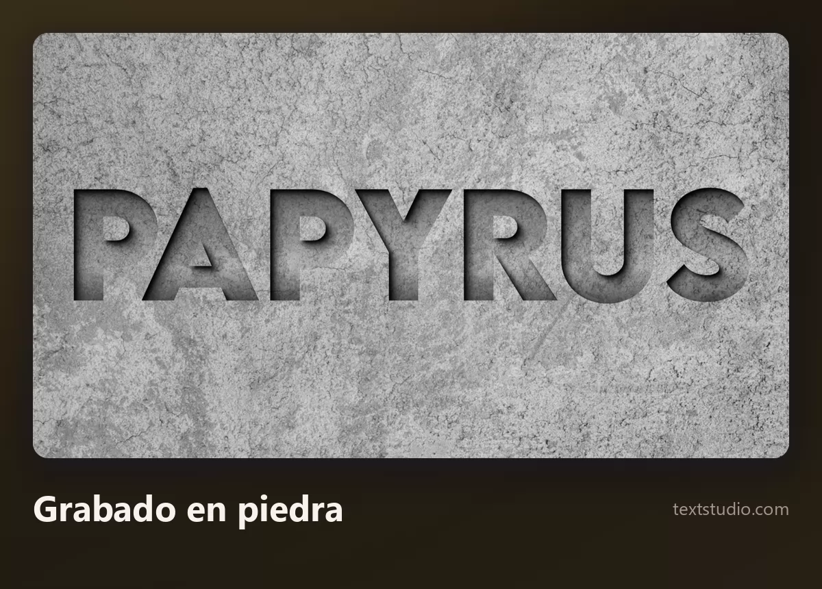 La palabra Papyrus tallada en una superficie de piedra gris, con las letras rehundidas e iluminadas desde arriba